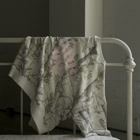 Dairy Boy Sweaters - NEVER WORN NWT Dairy Boy Woodland Camo Pink Puff Crewneck